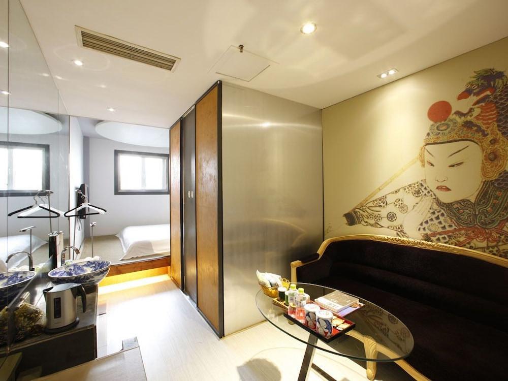 China Community Art Habitat Hotel Qingdao Bagian luar foto