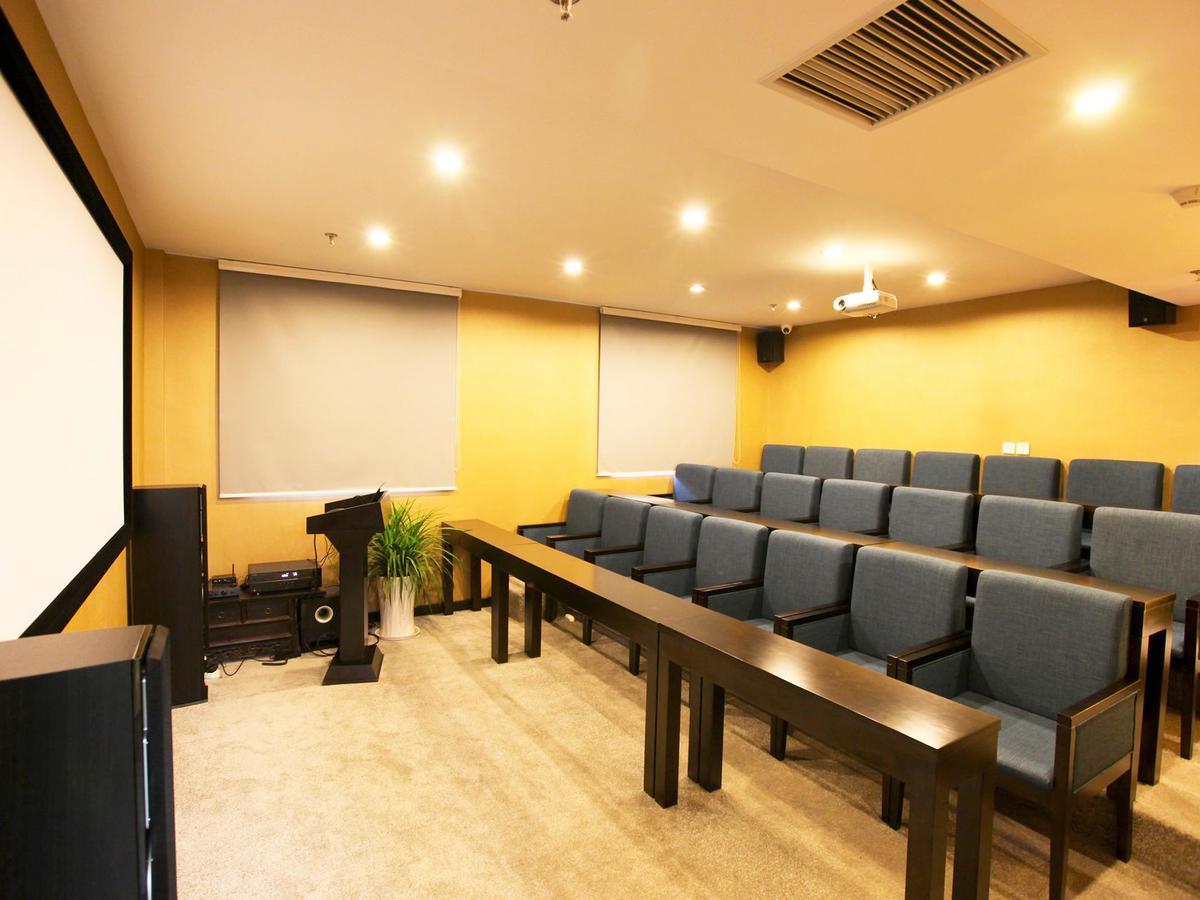China Community Art Habitat Hotel Qingdao Bagian luar foto
