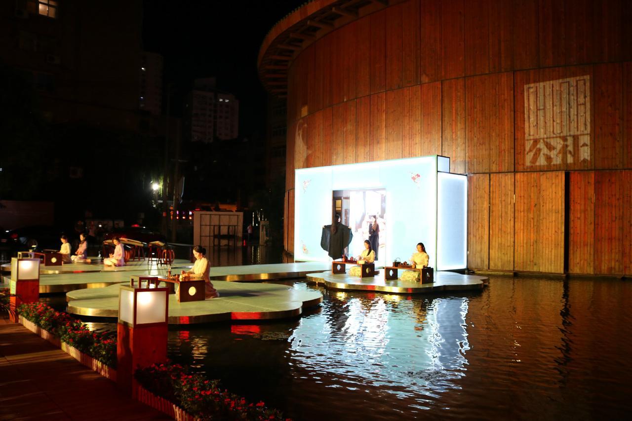 China Community Art Habitat Hotel Qingdao Bagian luar foto